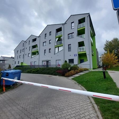 Nowoczesna Kawalerka Apartment Lublin Bagian luar foto
