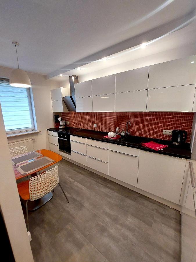 Nowoczesna Kawalerka Apartment Lublin Bagian luar foto
